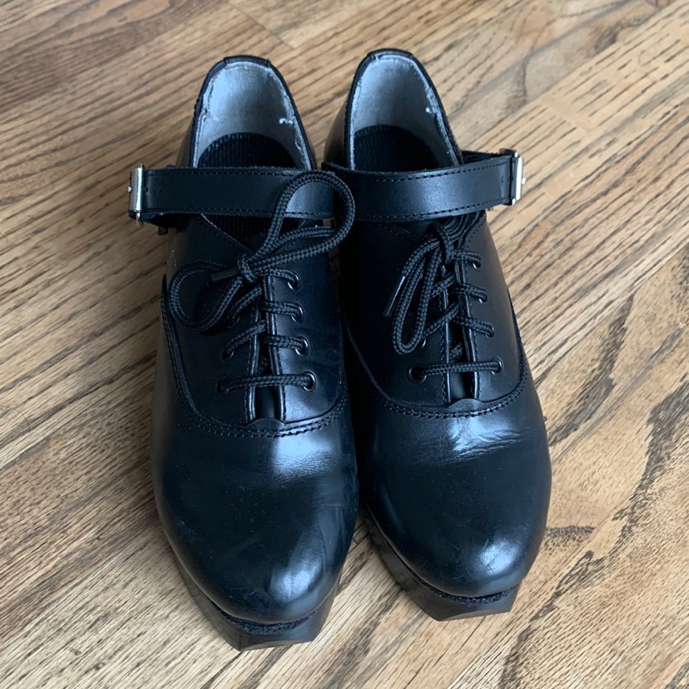 Almost new kids Irish dance hard shoes